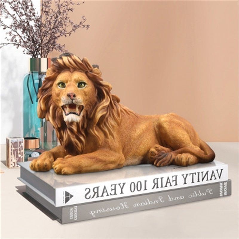 Statue Lion Assis en Résine – Collection Prestige