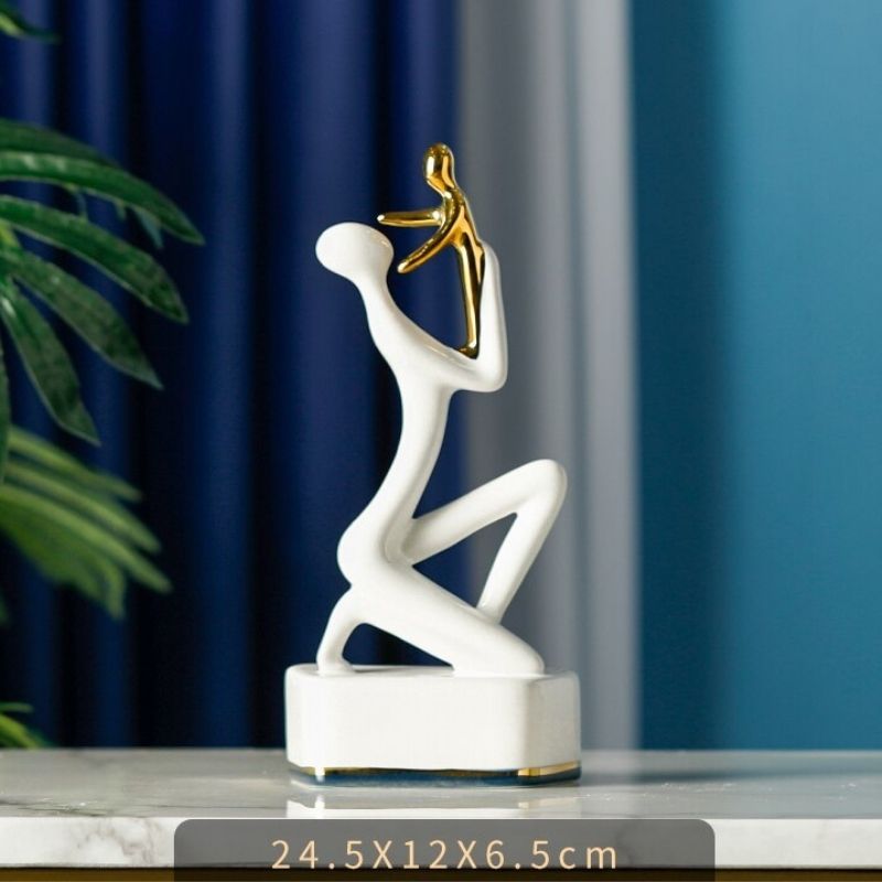 Statue Signature: Femme Tenant Son Enfant