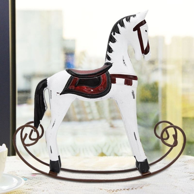 Statue Cheval en Bois Scandinave — Élégance Nordique