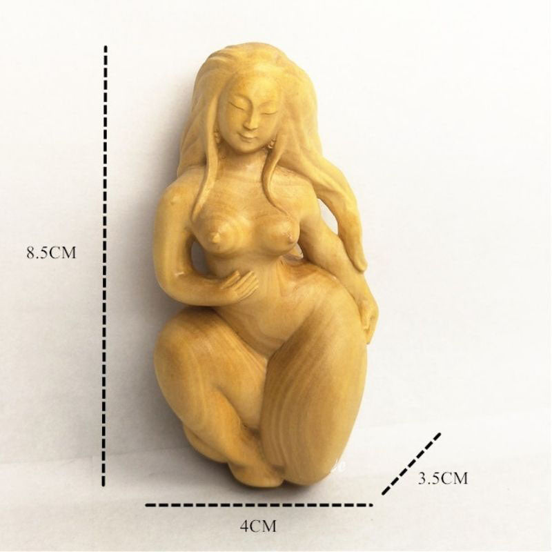 Statue Femme en Bois — Édition Signature