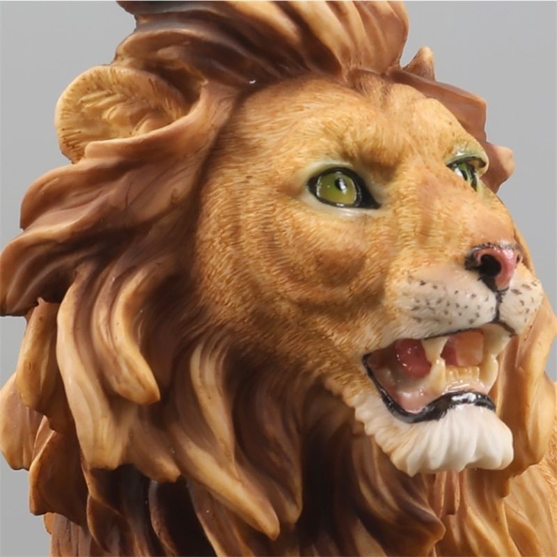 Lion Debout en Résine – Statue Design