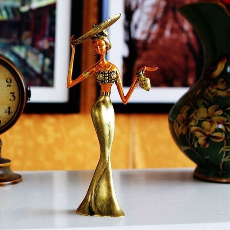 Statue de la Femme Africaine au Chapeau — Édition Signature