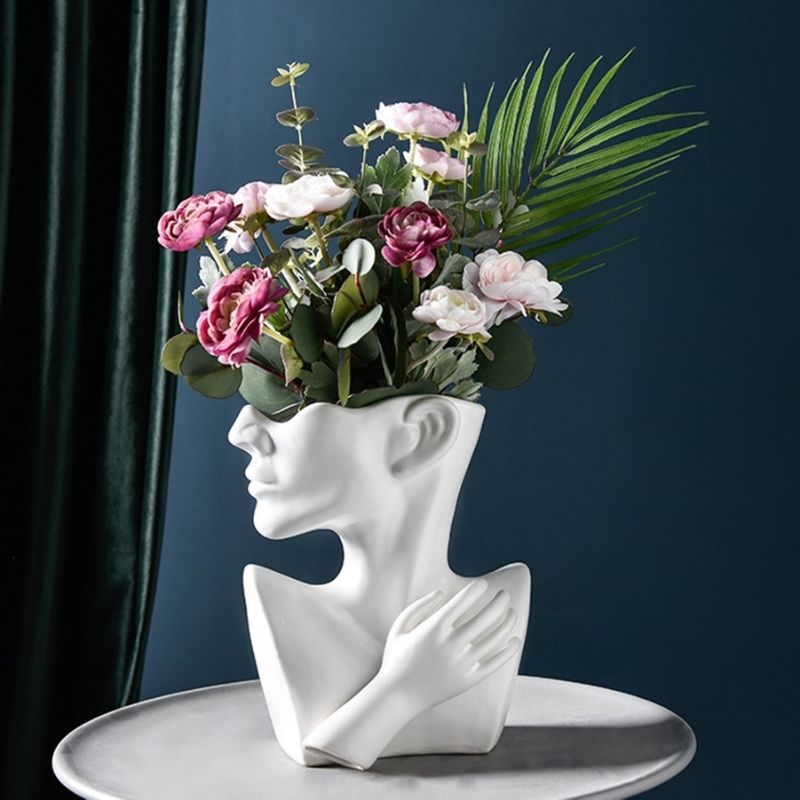 Statue Femme Vase — Édition Signature