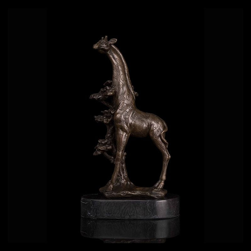 Statue Africaine de Girafe en Cuivre — Édition Premium