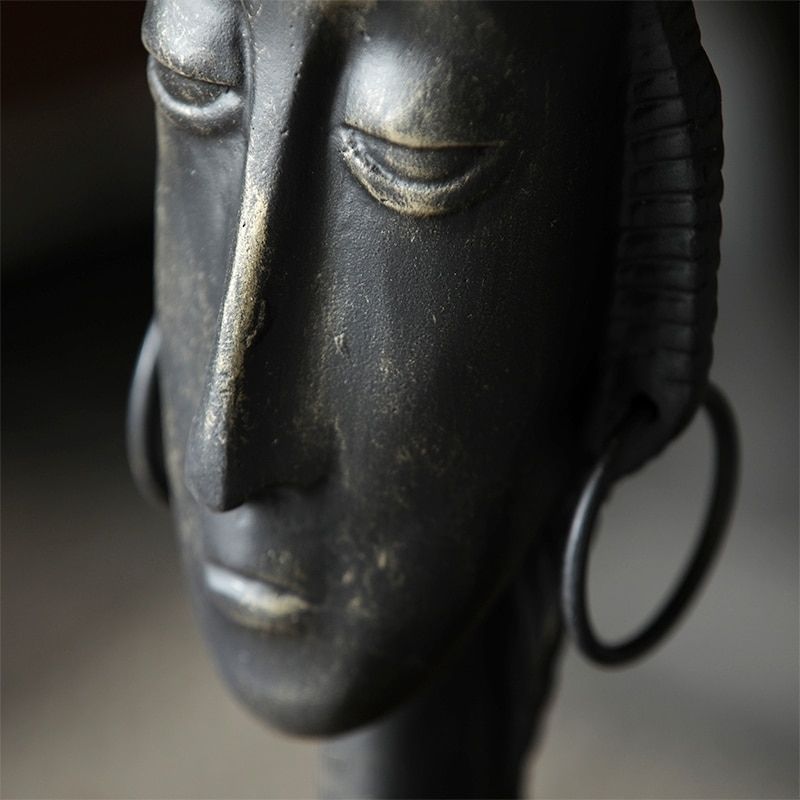 Statue Femme Africaine en Marbre – Édition Prestige