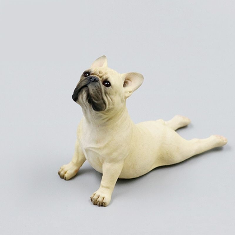 Statue Bouledogue Allongé Blanc — Édition Signature