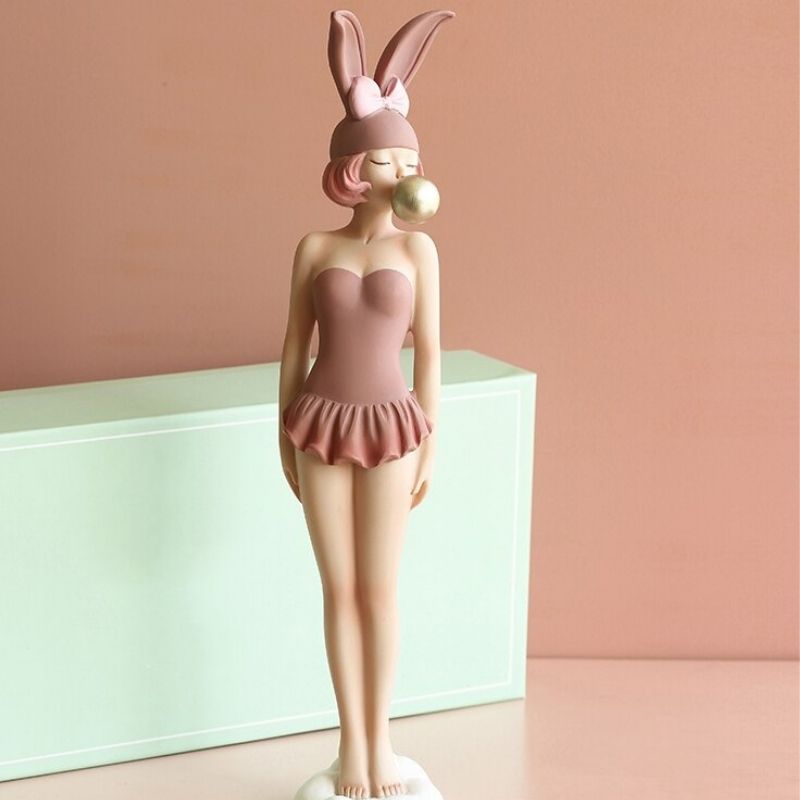 Statue Femme Lapine — Édition Signature