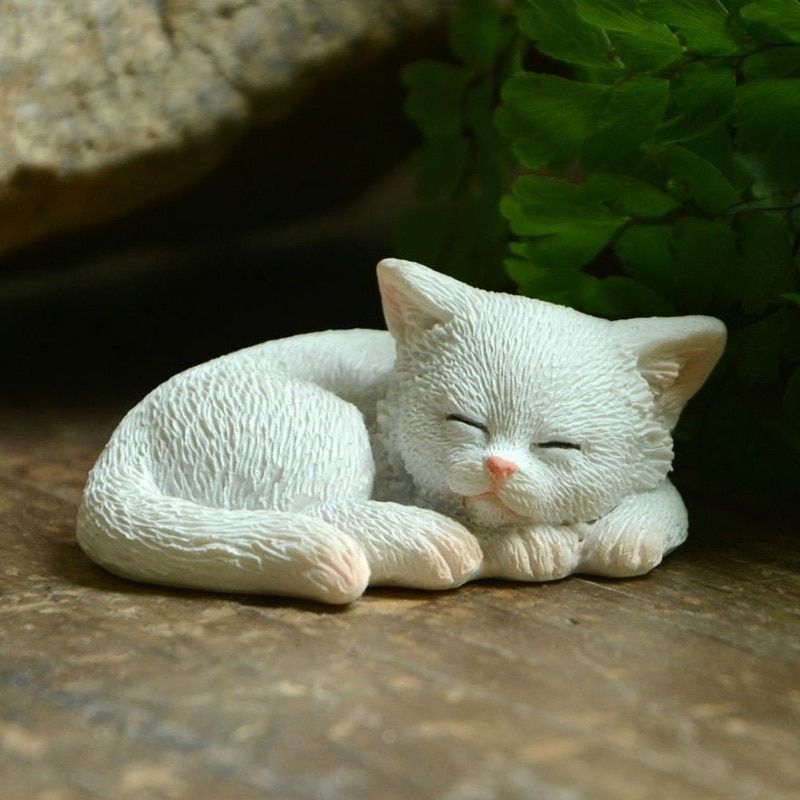 Statue Chat Blanc en Résine — Édition Premium