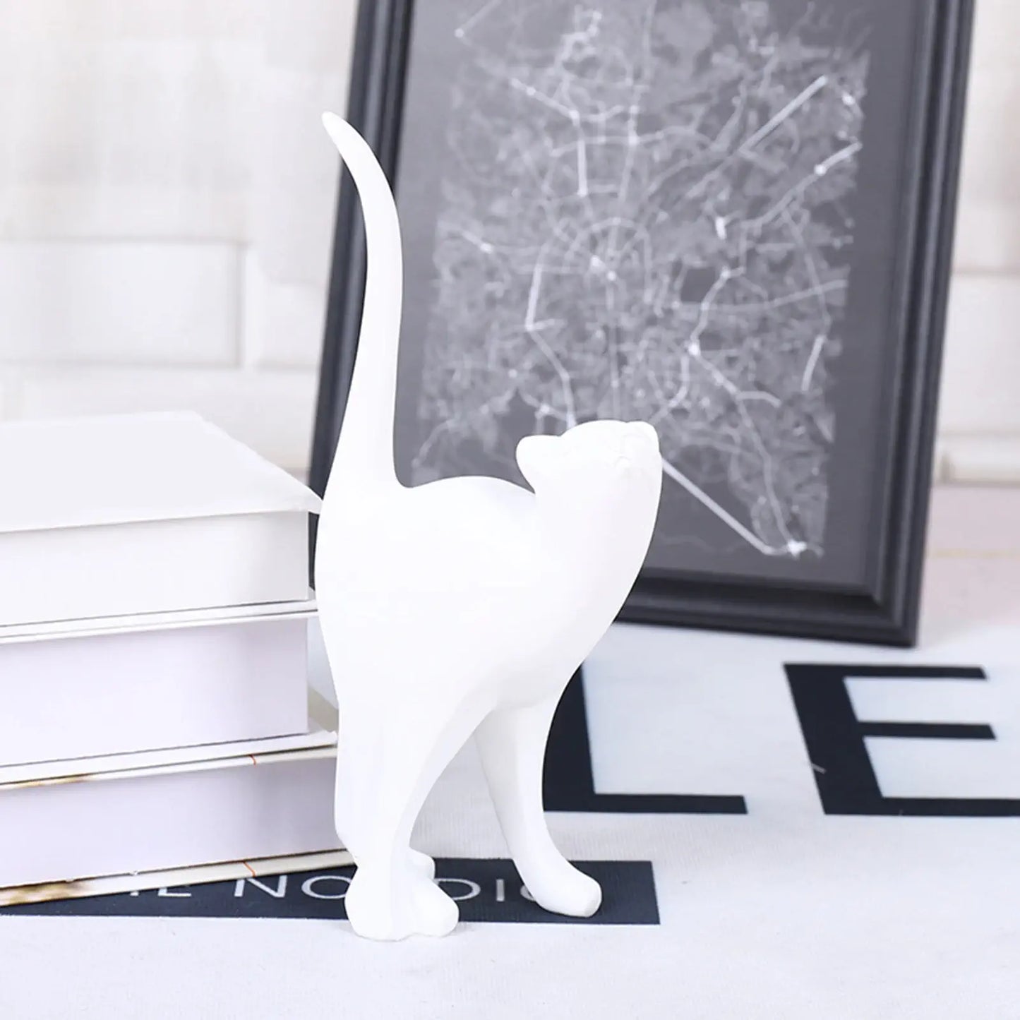 Statue Chat en Résine Noir et Blanc — Collection Signature