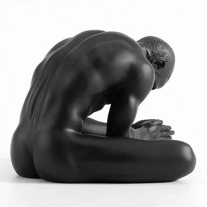 Statue: L'Homme Assis
