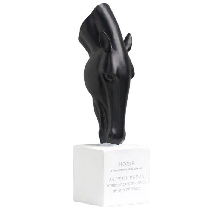 statue-cheval-tete-noir