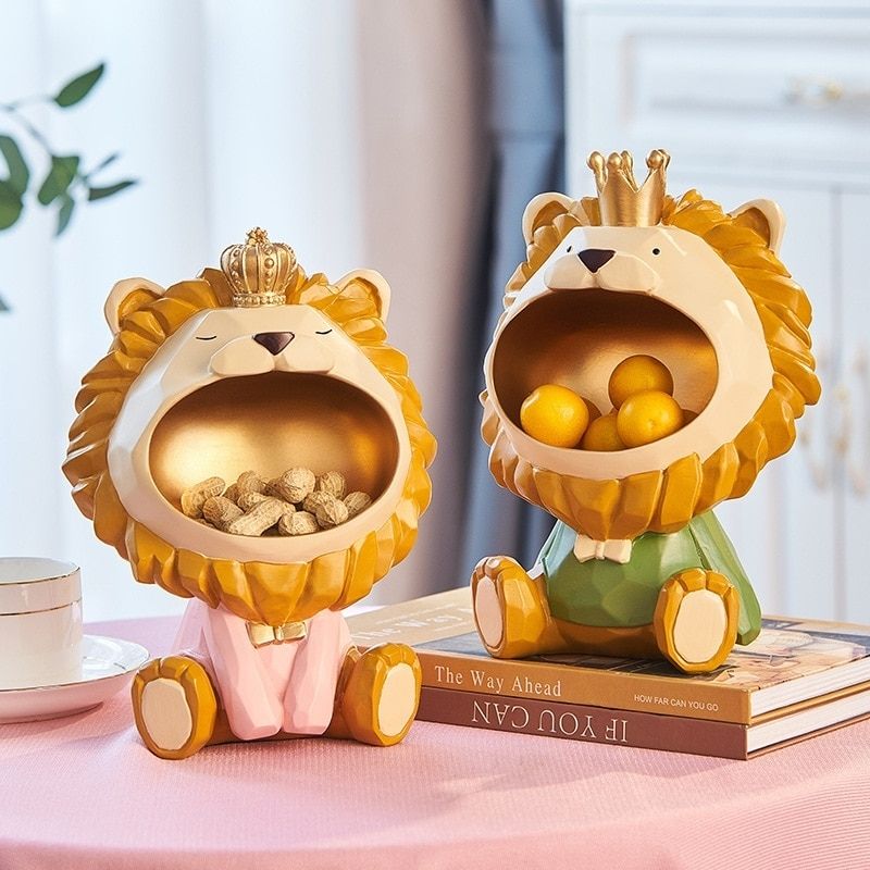 Statue Lion — Tête Proéminente