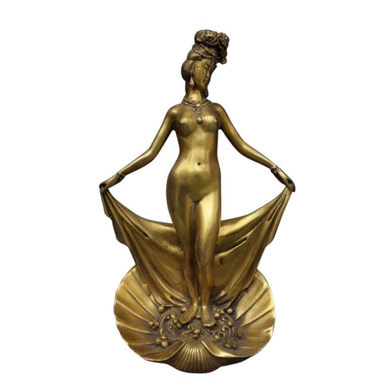 statue-femme-or