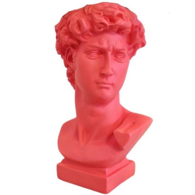statue-grecque-homme-rose
