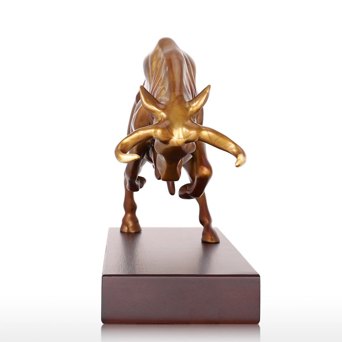 Taureau Enragé: Statue en Bronze