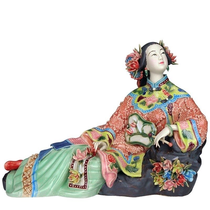 statue-femme-ancienne-japonaise