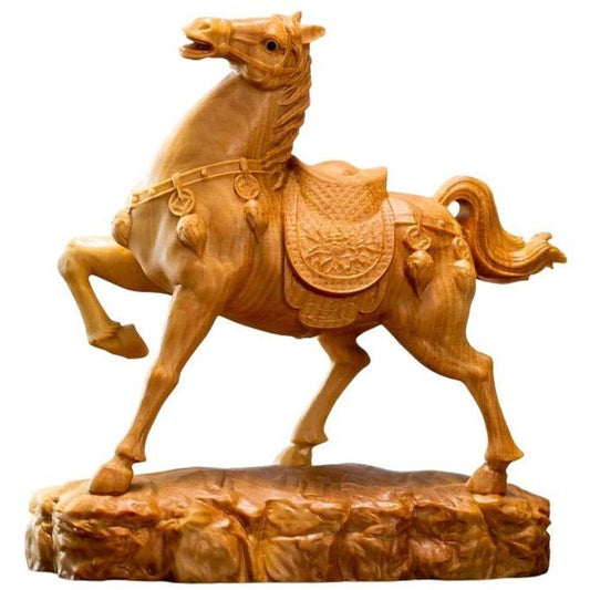 statue-de-cheval-en-bois