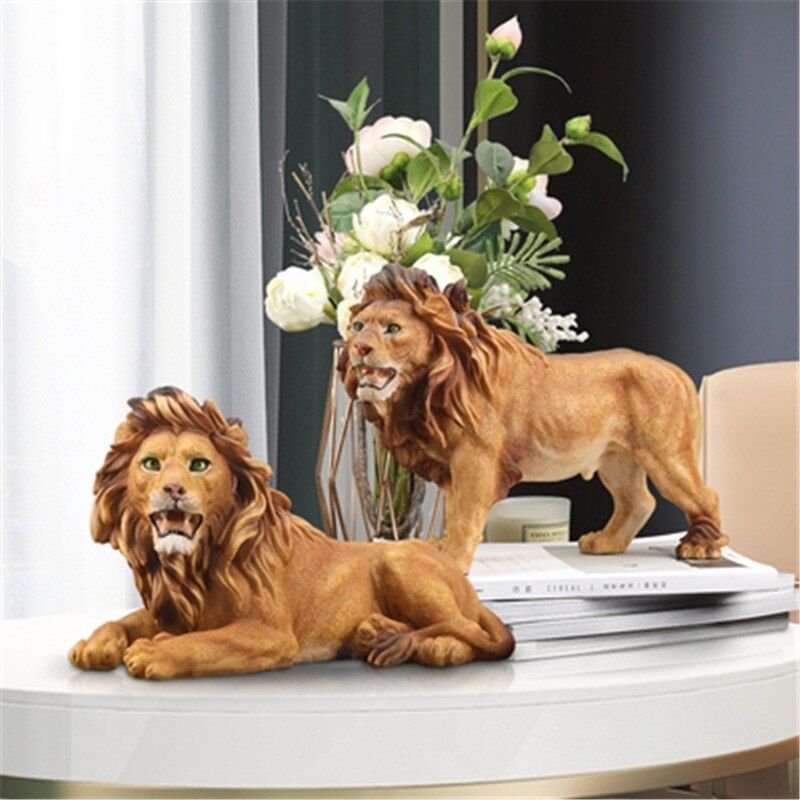 Statue Lion Assis en Résine – Collection Prestige