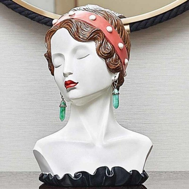 Statue Femme Vintage – Édition Signature