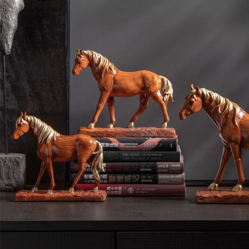Statue Cheval en Bois - Jument Élégante
