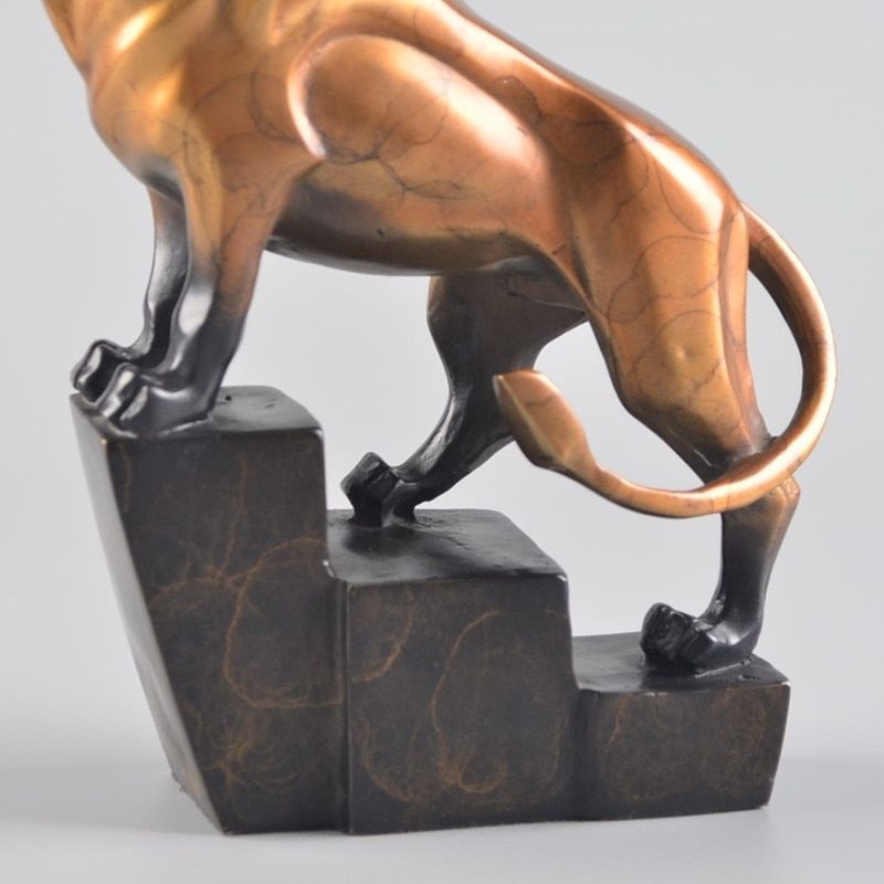 Statue Lion du Jardin — Collection Signature