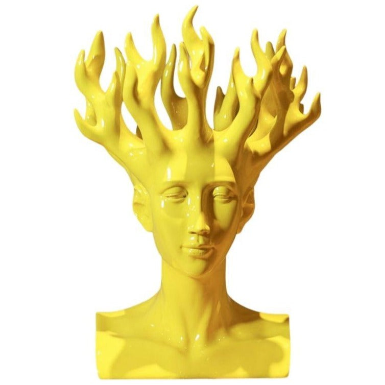 statue-femme-vase-jaune
