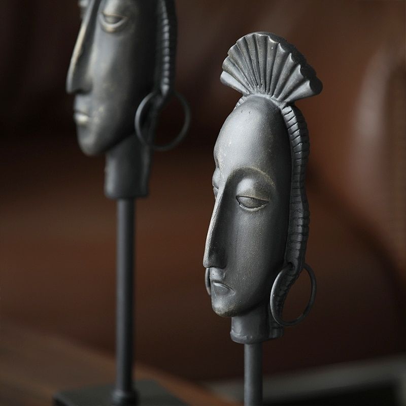 Statue Femme Africaine en Marbre – Édition Prestige