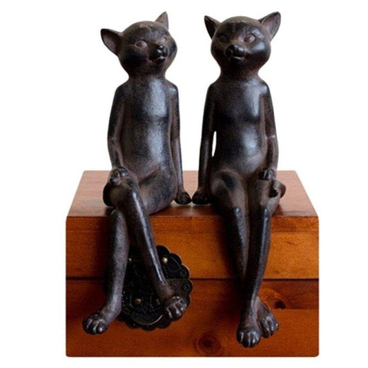 chat-assis-statue