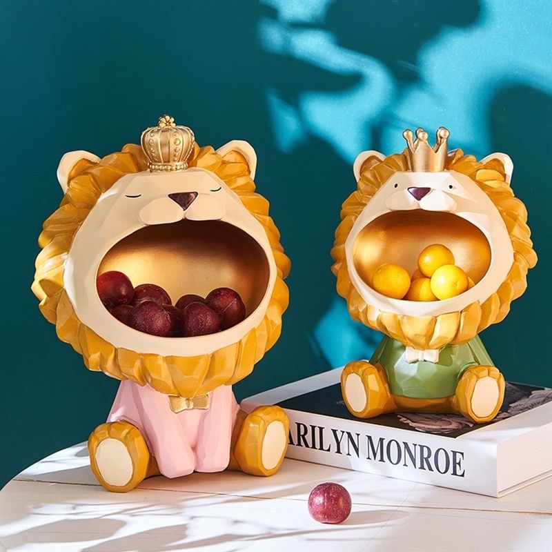 Statue Lion — Tête Proéminente