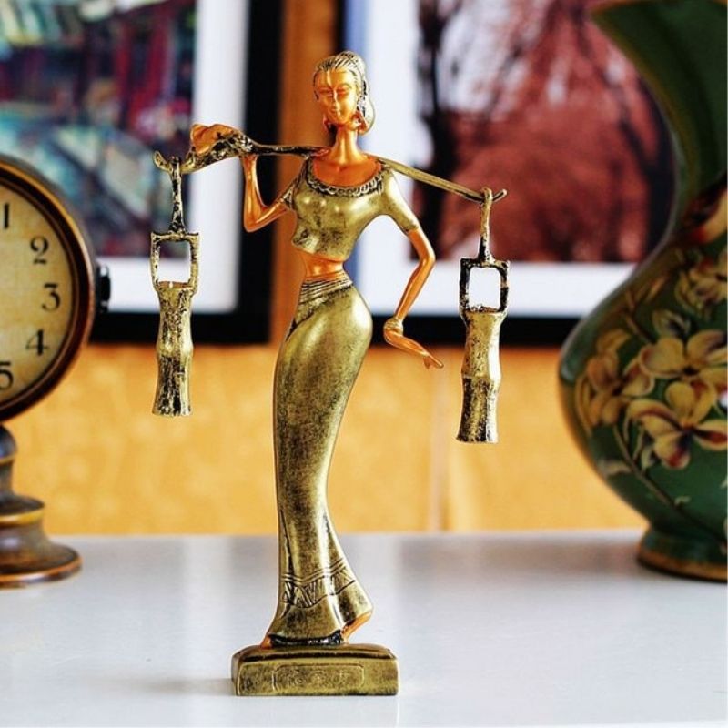 Statue Porteuse d'Eau Africaine