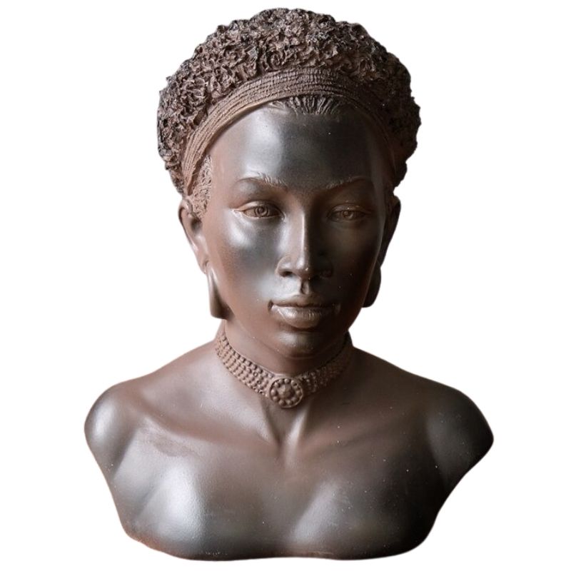 statue-femme-africaine-masai