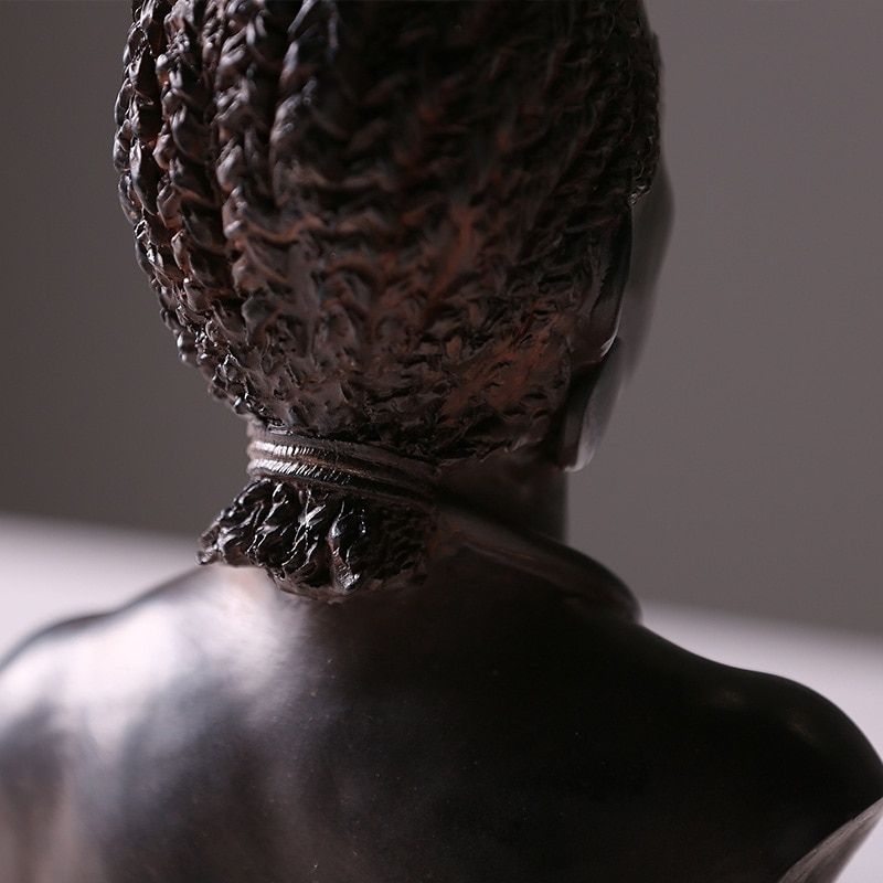 Statue Femme Africaine en Résine – Collection Prestige