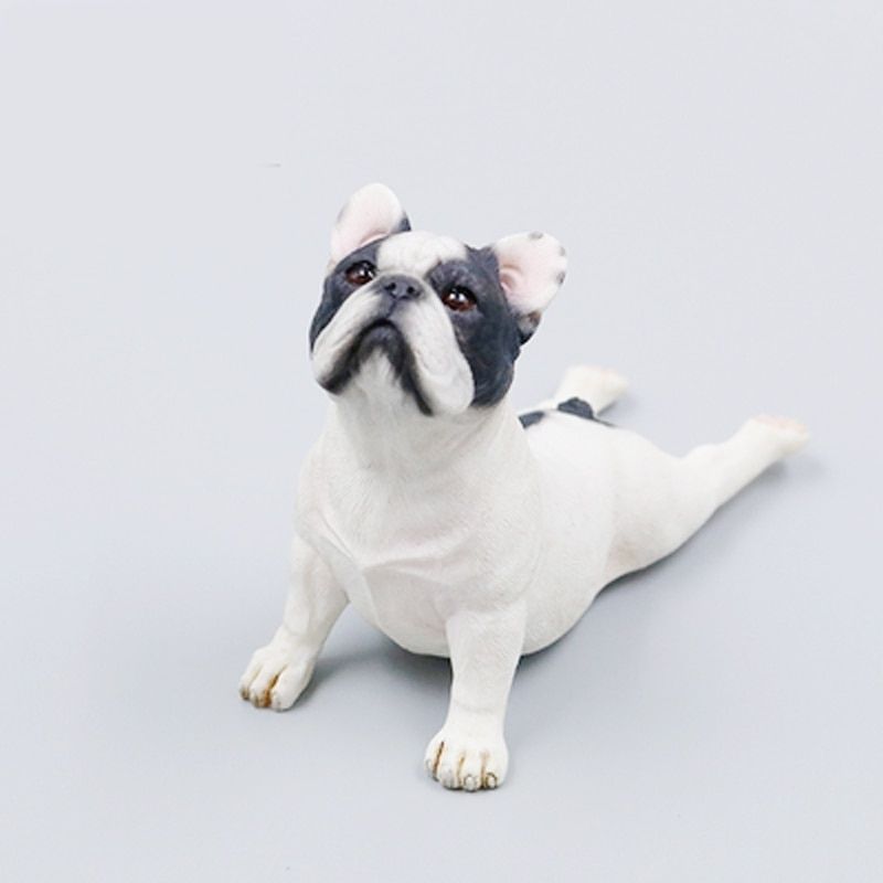 Statue Bouledogue Blanc Allongé — Édition Signature