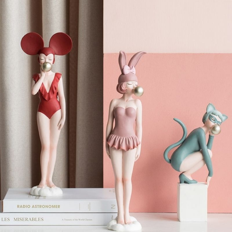 Statue Femme Lapin Vert — Édition Signature