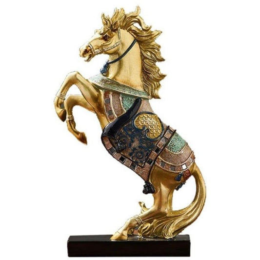 statue-de-cheval-en-or