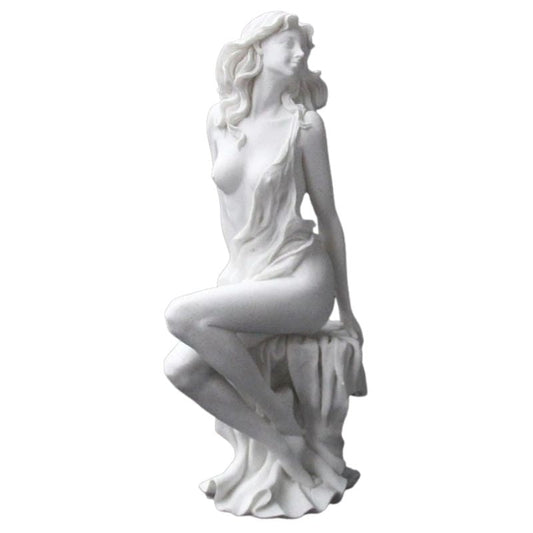 statue-femme-deesse-du-jardin