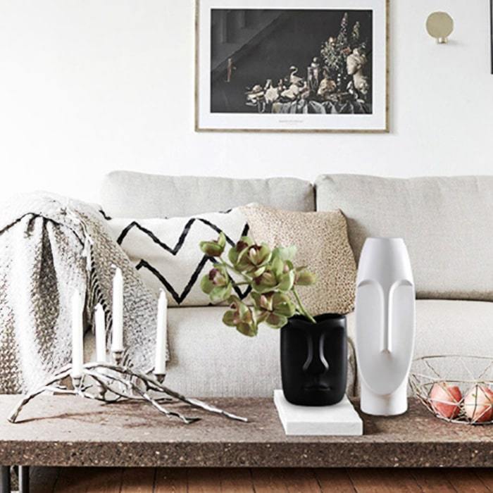 Moaï Head Statue – Black & White Edition