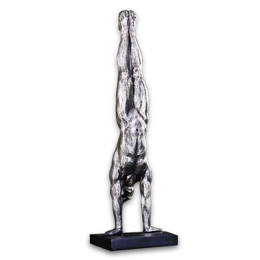 statue-homme-l-equilibriste