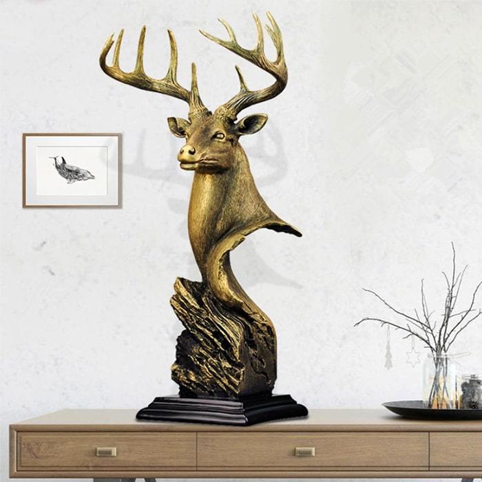 Statue Tête de Cerf en Résine — Édition Signature